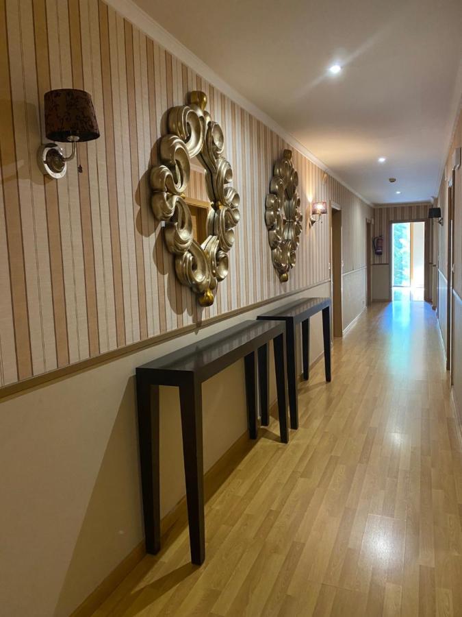 Hotel Av Apartamentos 洛维奥斯 外观 照片