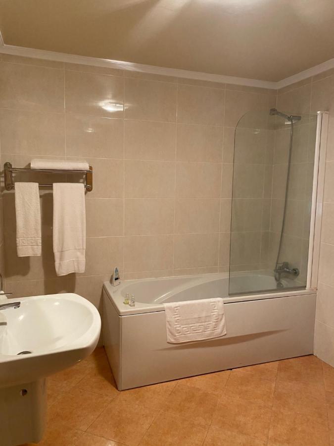 Hotel Av Apartamentos 洛维奥斯 外观 照片