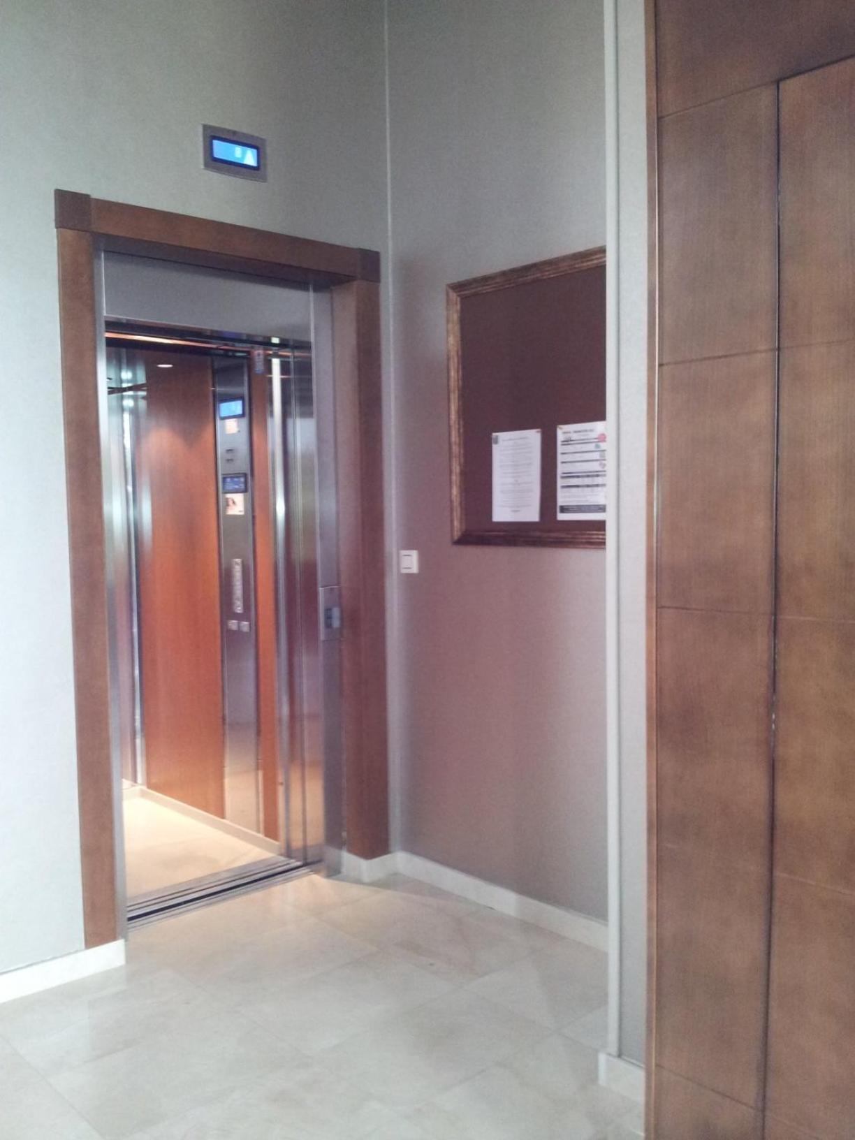 Hotel Av Apartamentos 洛维奥斯 外观 照片